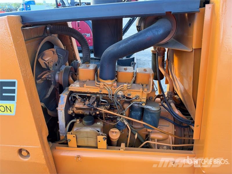 CASE 4x2 Rough Terrain Forklift Tereptargonca