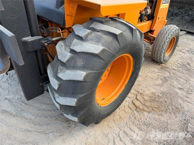 CASE 4x2 Rough Terrain Forklift Tereptargonca