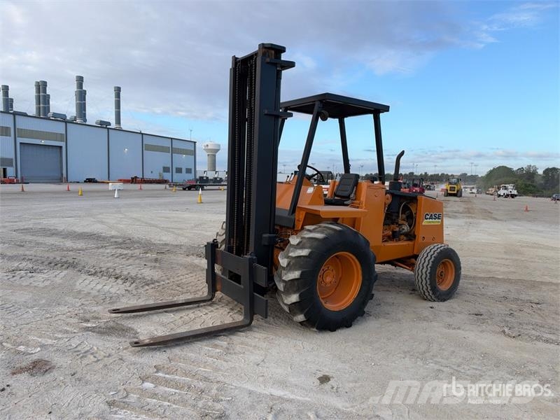CASE 4x2 Rough Terrain Forklift Tereptargonca