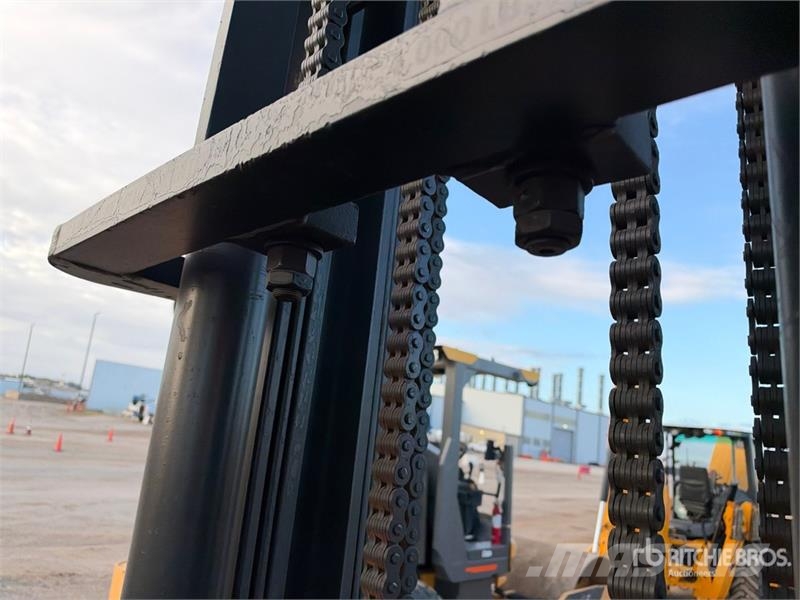 CASE 4x2 Rough Terrain Forklift Tereptargonca