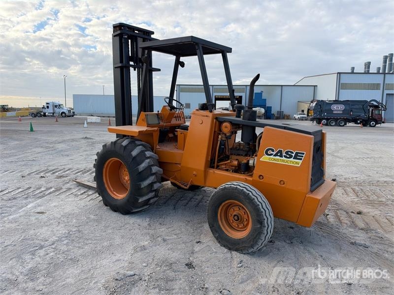 CASE 4x2 Rough Terrain Forklift Tereptargonca