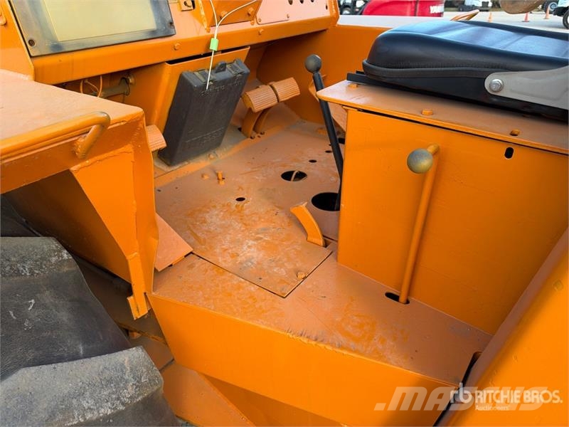 CASE 4x2 Rough Terrain Forklift Tereptargonca