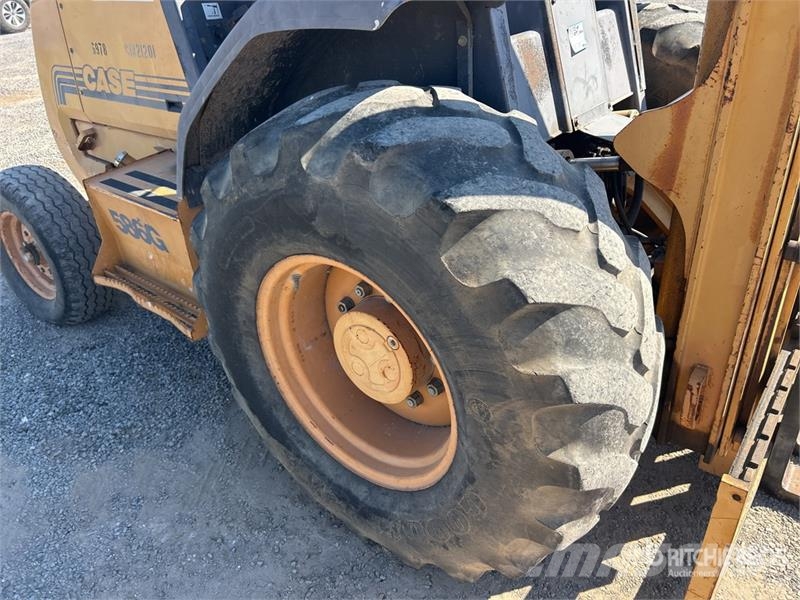 CASE 580G Apvidus autokrāvējs