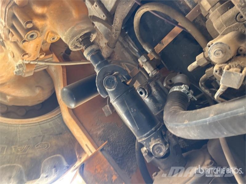 CASE 580N Backhoe