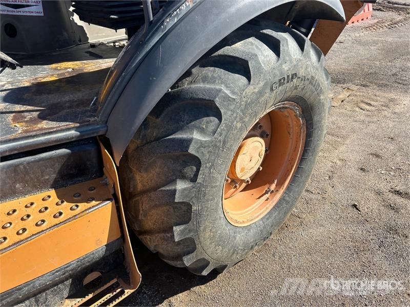 CASE 580N Tractopelle