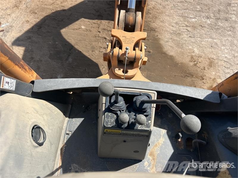 CASE 580N Backhoe