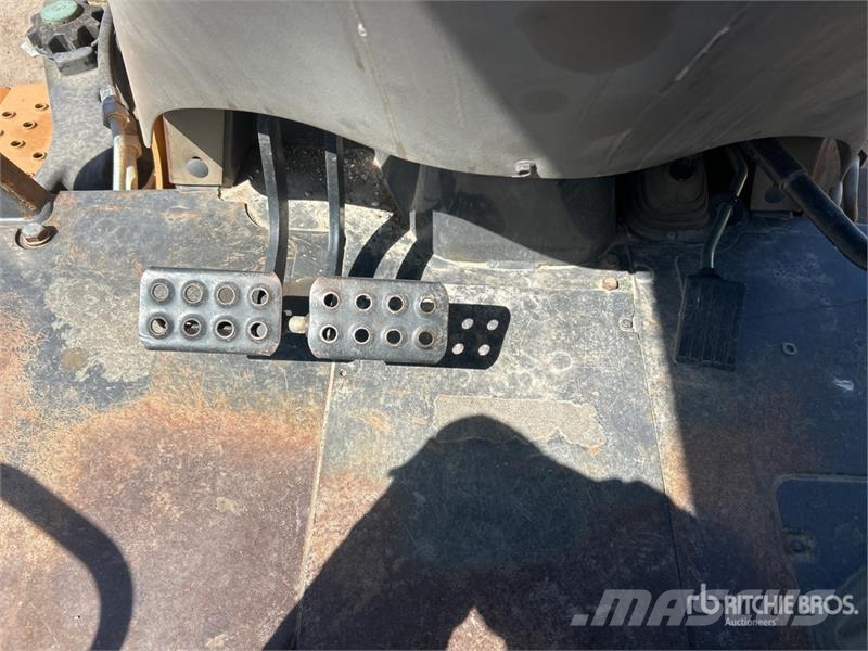 CASE 580N Backhoe