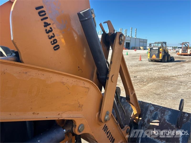 CASE 580N Tractopelle
