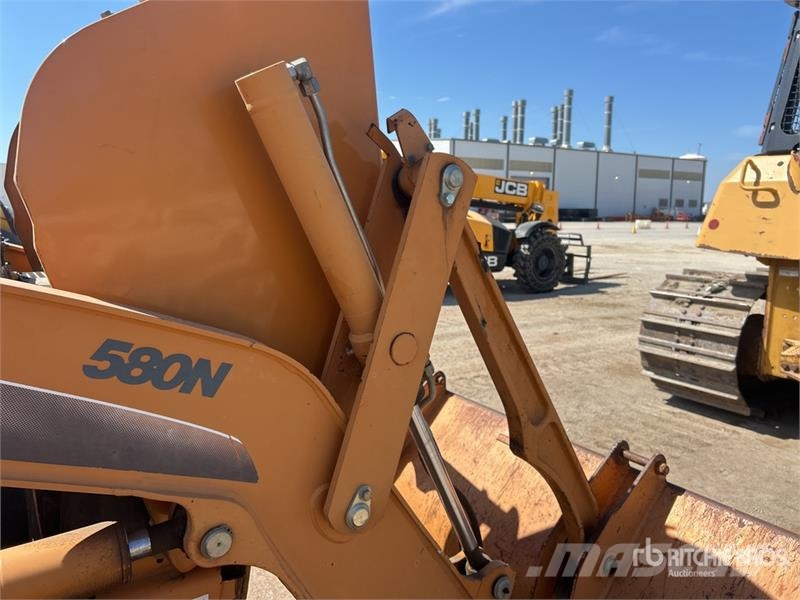 CASE 580N Backhoe