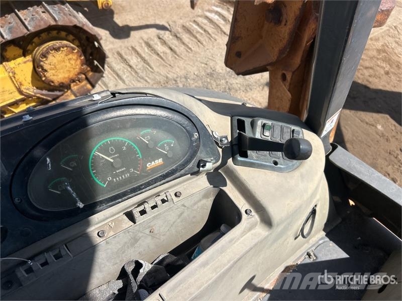 CASE 580N Backhoe