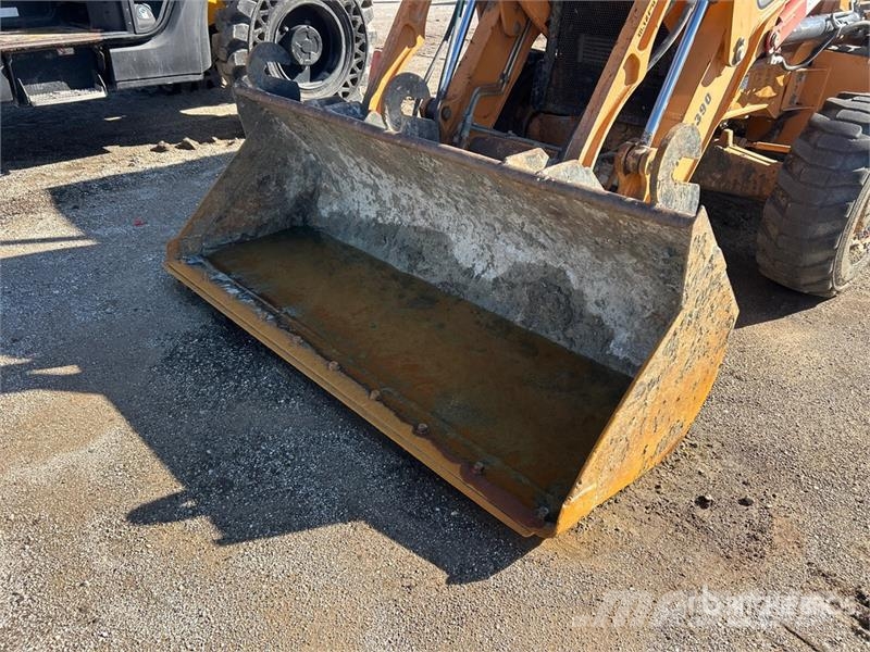 CASE 580N Tractopelle