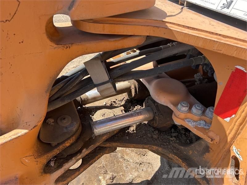 CASE 580N Backhoe