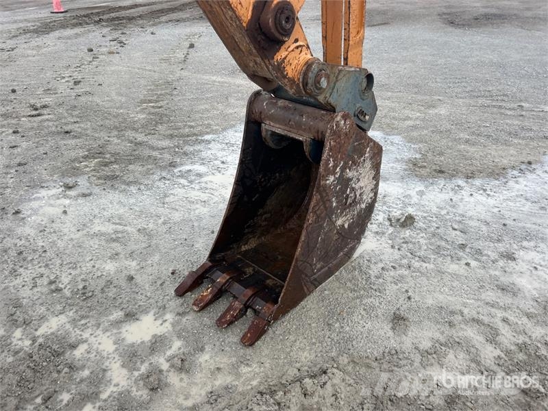CASE 580N Ekskavatori-iekrāvēji