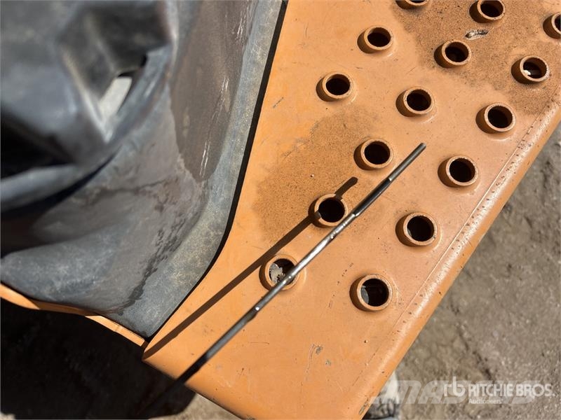 CASE 580N Backhoe