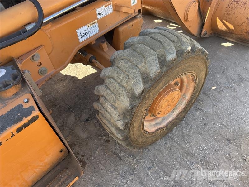 CASE 580N Backhoe