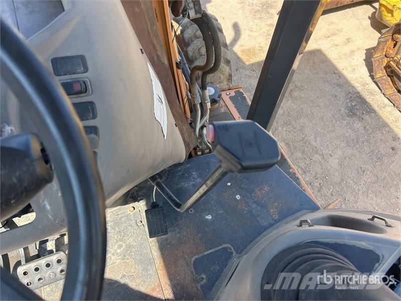 CASE 580N Backhoe