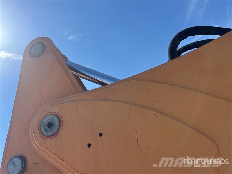 CASE 580N Backhoe
