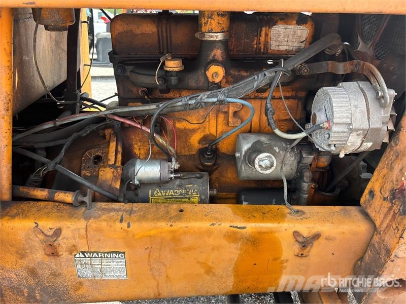 CASE 586C Внедорожные погрузчики