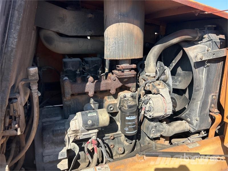 CASE 586G-3 Внедорожные погрузчики