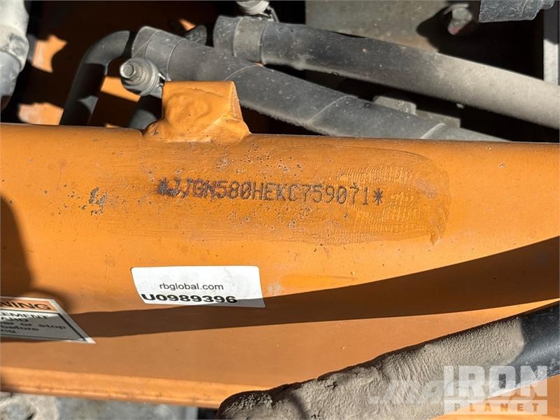CASE 586H Vanterenski viljuškar