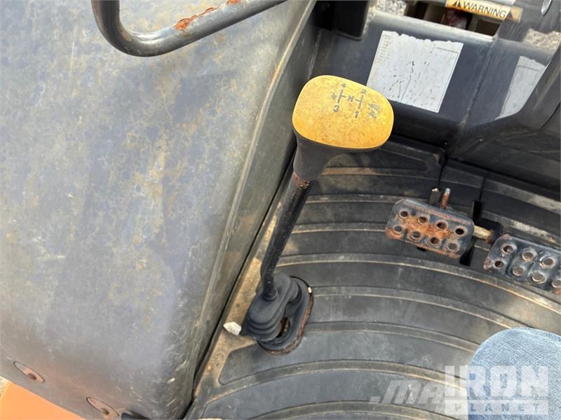 CASE 586H Vanterenski viljuškar