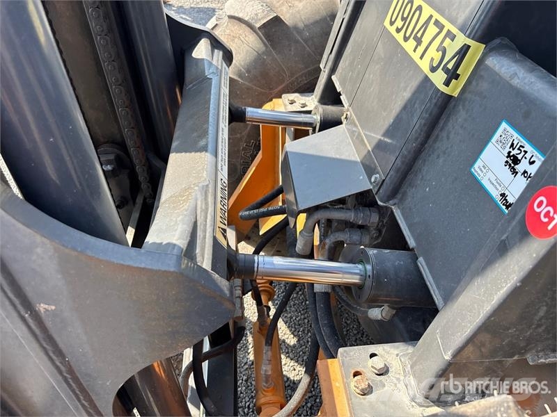CASE 586H 6000 lb 4x2 Rough Terrain Forklift Arazi tipi forklift