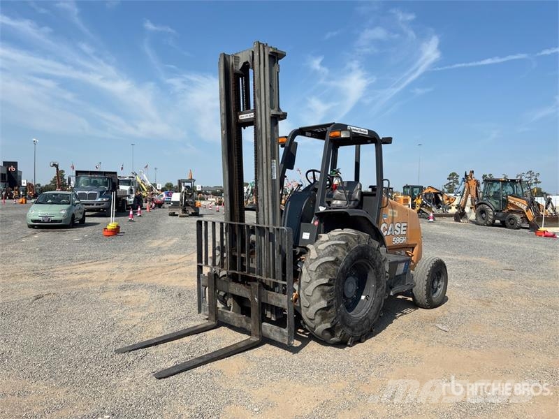 CASE 586H 6000 lb 4x2 Rough Terrain Forklift Arazi tipi forklift