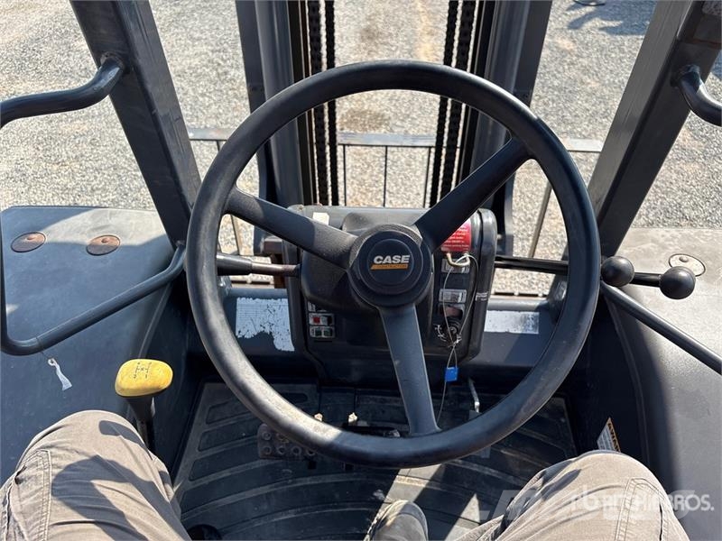 CASE 586H 6000 lb 4x2 Rough Terrain Forklift Arazi tipi forklift