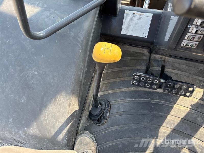 CASE 586H 6000 lb 4x2 Rough Terrain Forklift Arazi tipi forklift