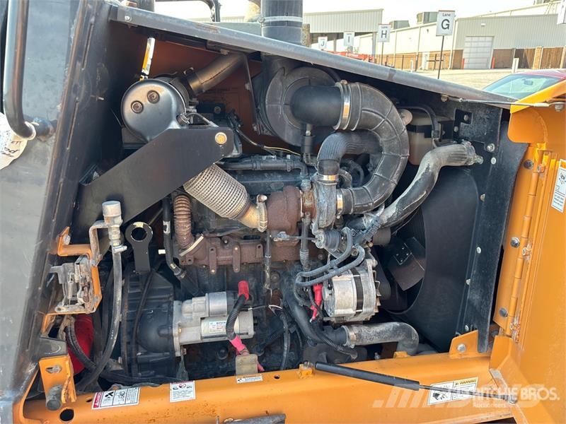 CASE 586H 6000 lb 4x2 Rough Terrain Forklift Arazi tipi forklift