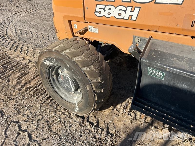 CASE 586H 6000 lb 4x4 Rough Terrain Forklift Terenski viličar