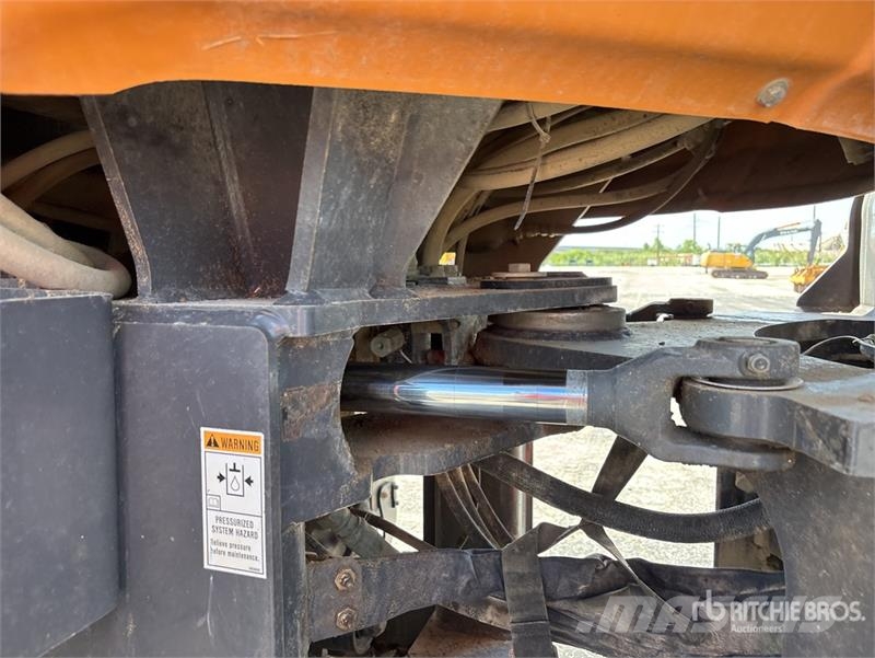 CASE 621G Wheel Loader Gumikerekes homlokrakodók