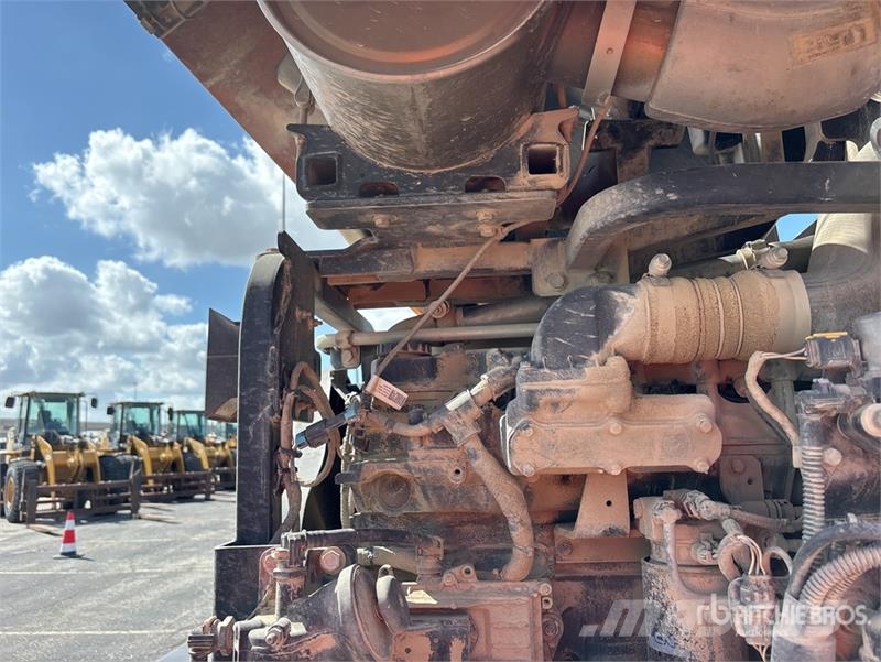 CASE 621G Wheel Loader Gumikerekes homlokrakodók
