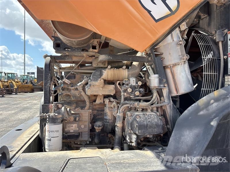 CASE 621G Wheel Loader Gumikerekes homlokrakodók