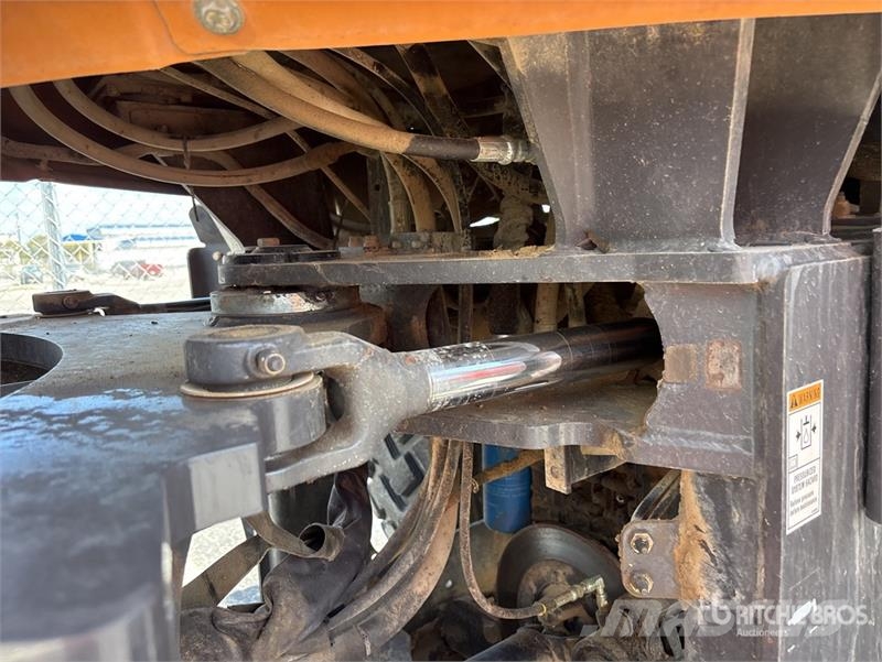 CASE 621G Wheel Loader Gumikerekes homlokrakodók