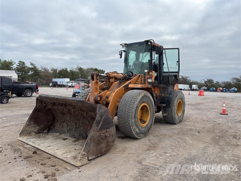 CASE 721C Wheel Loader Kolové nakladače