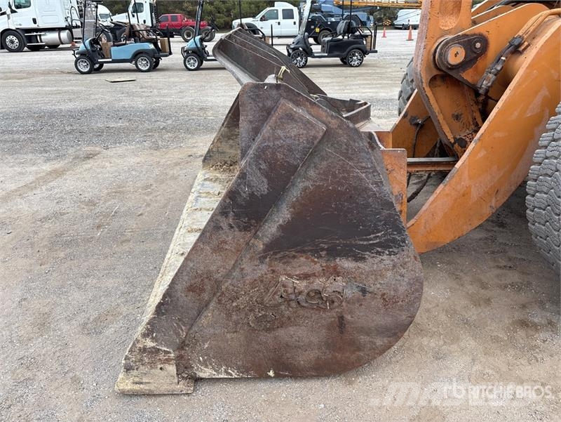 CASE 721C Wheel Loader Kolové nakladače