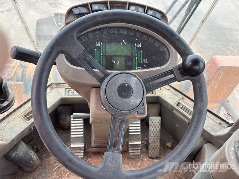 CASE 721C Wheel Loader Kolové nakladače