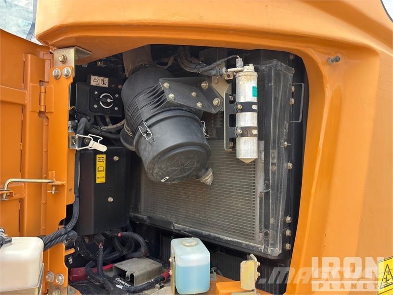 CASE CX145D SR Tracked Excavator 履带挖掘机