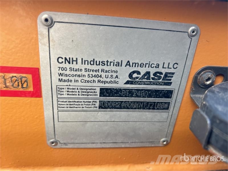CASE PT240D 8 Wheel Pneumatic Roller Bandenwalsen