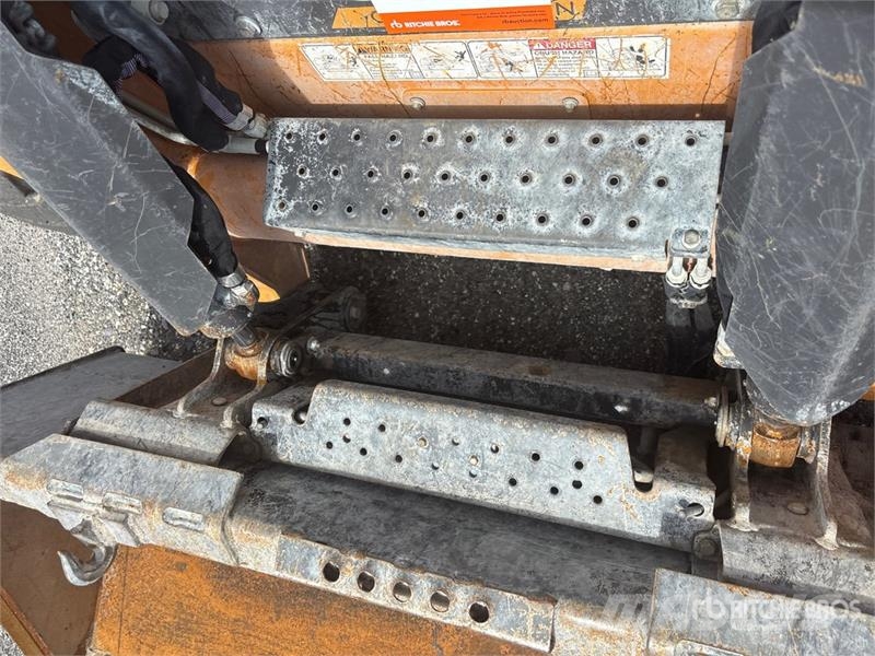 CASE SR210 Skid steer mini nakladalci