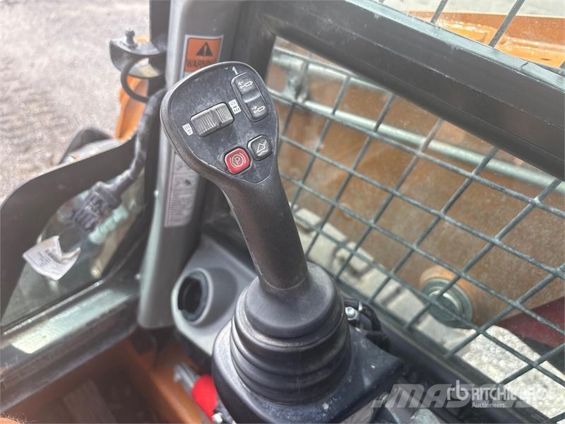 CASE SR210 Skid steer mini nakladalci