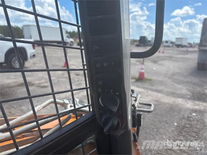 CASE SR210 Skid steer mini nakladalci