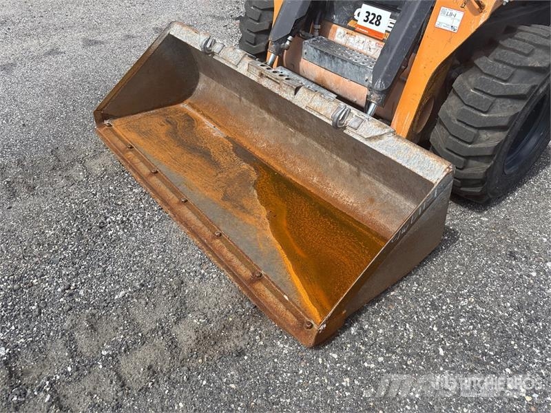CASE SR210 Skid steer mini nakladalci