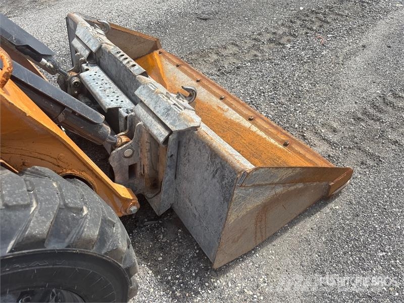 CASE SR210 Skid steer mini nakladalci