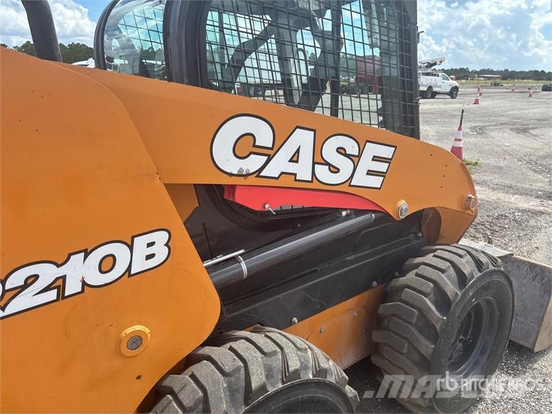 CASE SR210 Skid steer mini nakladalci