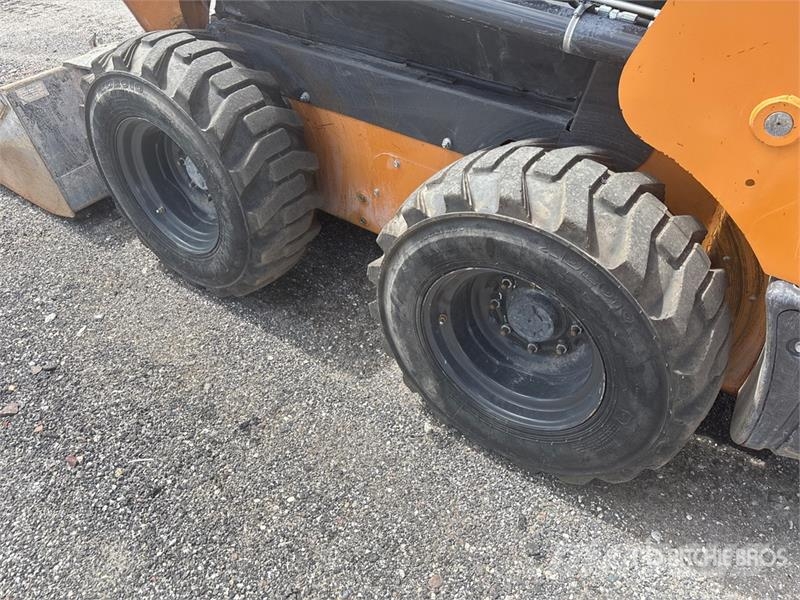 CASE SR210 Skid steer mini nakladalci