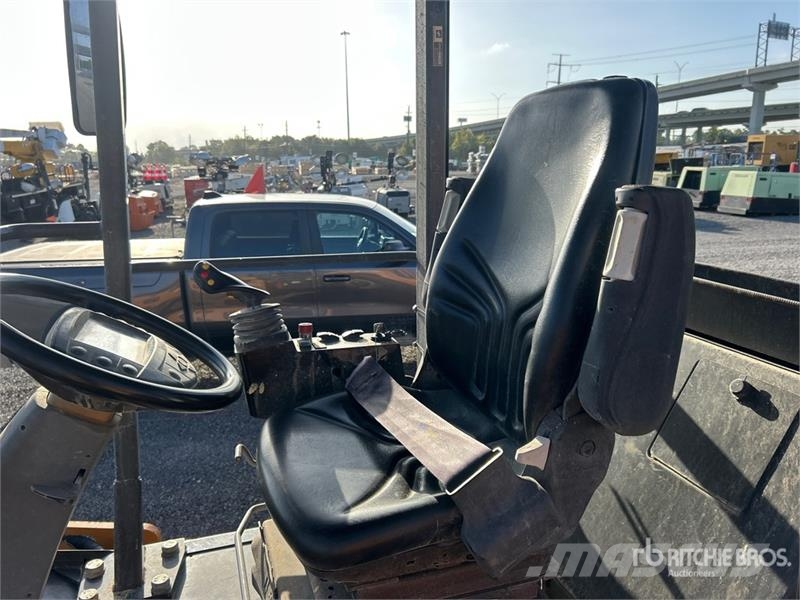 CASE SV211E Padfoot Drum Compactor Valjci sa jednim bubnjem