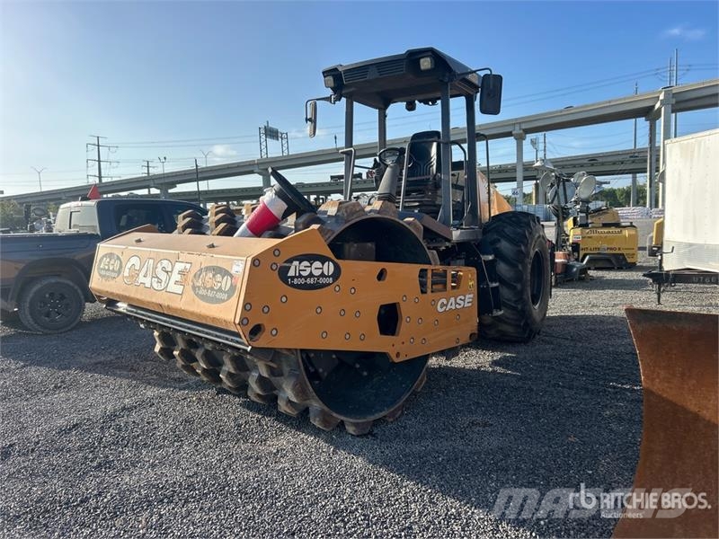 CASE SV211E Padfoot Drum Compactor Valjci sa jednim bubnjem