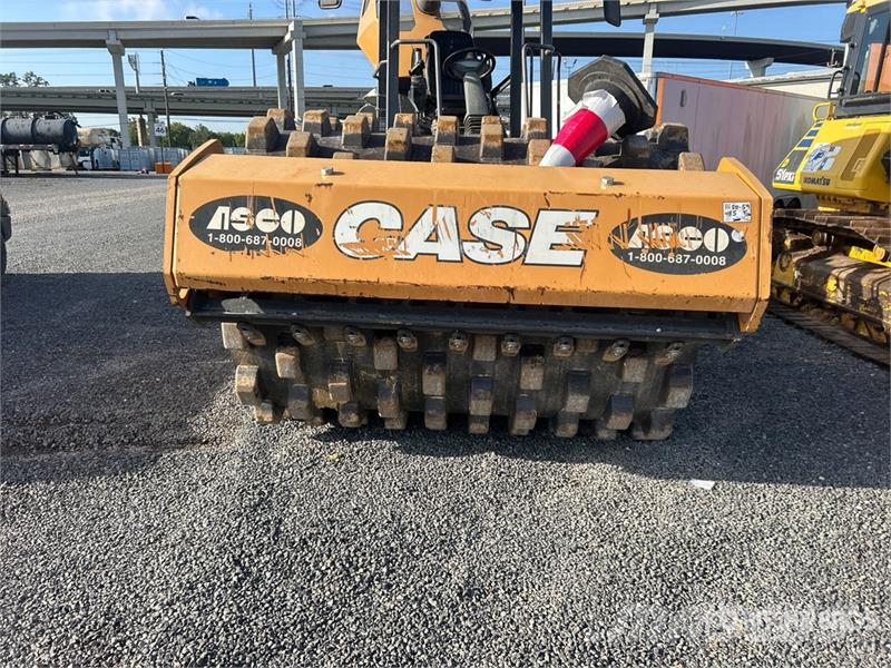 CASE SV211E Padfoot Drum Compactor Valjci sa jednim bubnjem